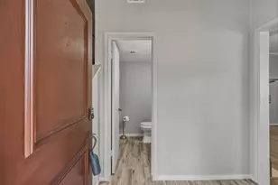 11711 Memorial Dr, Houston, TX 77024 - Photo 3