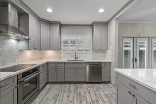 11711 Memorial Dr, Houston, TX 77024 - Photo 15