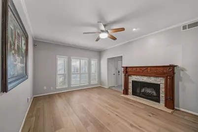 11711 Memorial Drive #151, Houston, TX 77024 - Photo 7