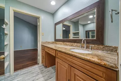 11711 Memorial Drive #151, Houston, TX 77024 - Photo 27