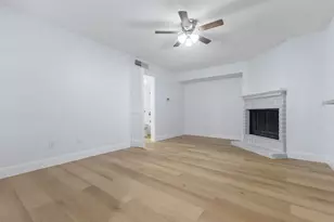 2800 Jeanetta St, Houston, TX 77063 - Photo 13