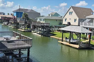 16606 Curlew Rd, Jamaica Beach, TX 77554 - Photo 5