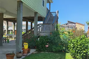 16606 Curlew Rd, Jamaica Beach, TX 77554 - Photo 17