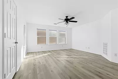 9511 Alex Springs Lane, Houston, TX 77044 - Photo 15