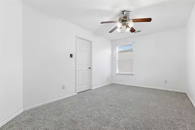 9511 Alex Springs Lane, Houston, TX 77044 - Photo 17