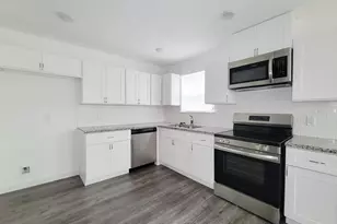 8122 Sterlingshire St, Houston, TX 77078 - Photo 9