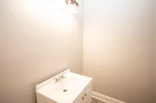 12641 Huntingwick Dr, Houston, TX 77024 - Photo 23