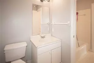 12641 Huntingwick Dr, Houston, TX 77024 - Photo 19
