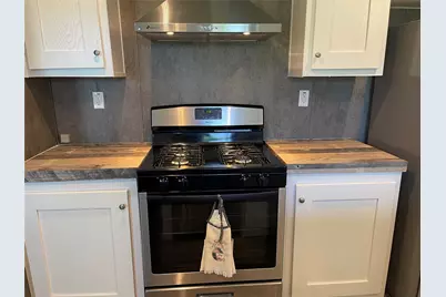 322 E College Street, Fairfield, TX 75840 - Photo 9