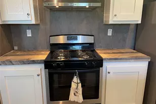 322 E College St, Fairfield, TX 75840 - Photo 9