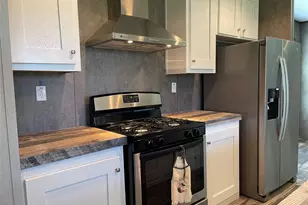 322 E College St, Fairfield, TX 75840 - Photo 11