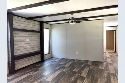 322 E College Street, Fairfield, TX 75840 - Photo 7