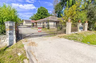 931 Mitchell Rd, Houston, TX 77037 - Photo 3