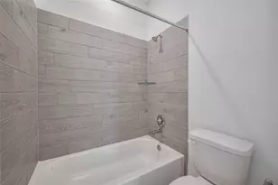 2702 Ballast Grn Dr, Texas City, TX 77568 - Photo 23