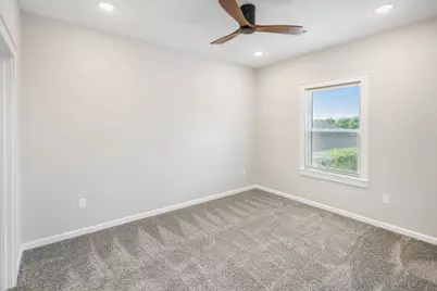 5036 Mallow Street #B, Houston, TX 77033 - Photo 23