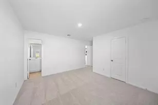 2219 Creekside Stables Rd, League City, TX 77573 - Photo 9