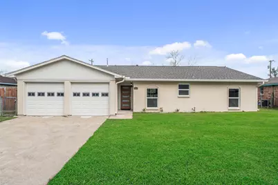 355 Windsor Square, Alvin, TX 77511 - Photo 1
