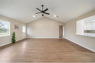 355 Windsor Square, Alvin, TX 77511 - Photo 5