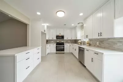 355 Windsor Square, Alvin, TX 77511 - Photo 11