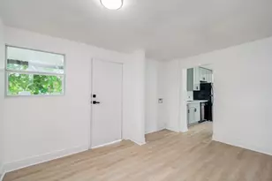 10309 Wiggins St, Houston, TX 77029 - Photo 15