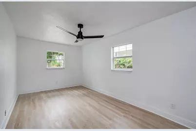 10309 Wiggins Street, Houston, TX 77029 - Photo 25