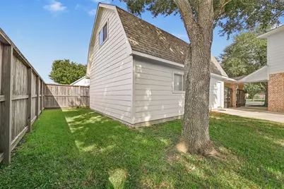 313 Winding Oak Lane S, League City, TX 77573 - Photo 47