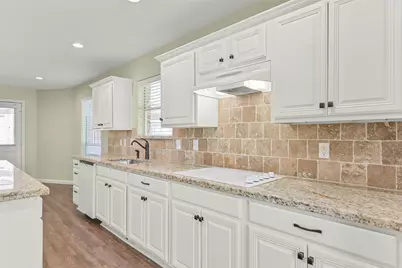 313 Winding Oak Lane S, League City, TX 77573 - Photo 17