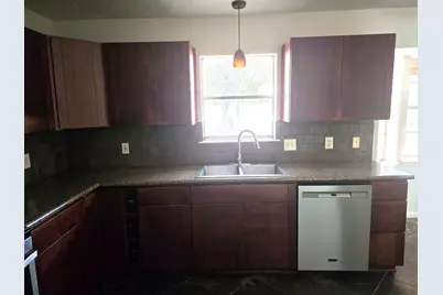2010 Redwood Street, Kemah, TX 77565 - Photo 7