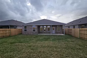 2910 Mariner Island Dr, Texas City, TX 77568 - Photo 9