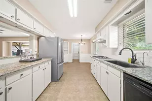 12502 Queensbury Ln, Houston, TX 77024 - Photo 9