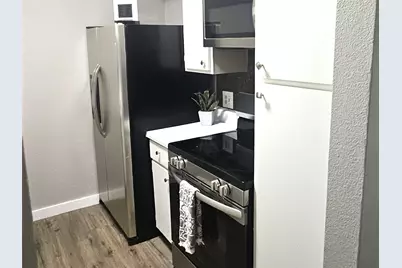 3025 Walnut Bend #35, Houston, TX 77042 - Photo 3