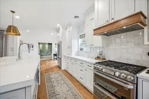 810 Silvergate Dr, Houston, TX 77079 - Photo 11