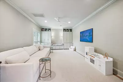 810 Silvergate Drive, Houston, TX 77079 - Photo 15