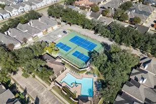 9959 Kemp Forest Dr, Houston, TX 77080 - Photo 33