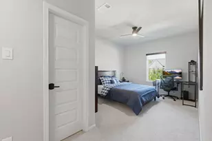 96 Winter Sunrise Cir, The Woodlands, TX 77375 - Photo 33