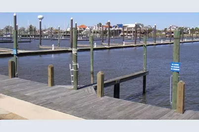 560 Pleasure Island Boulevard #222, Port Arthur, TX 77640 - Photo 23