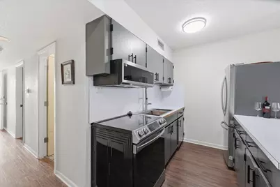 560 Pleasure Island Boulevard #222, Port Arthur, TX 77640 - Photo 9