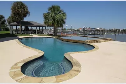 560 Pleasure Island Boulevard #222, Port Arthur, TX 77640 - Photo 17