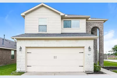5102 Lagoon Court, Bacliff, TX 77518 - Photo 1