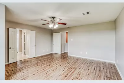 5102 Lagoon Court, Bacliff, TX 77518 - Photo 11