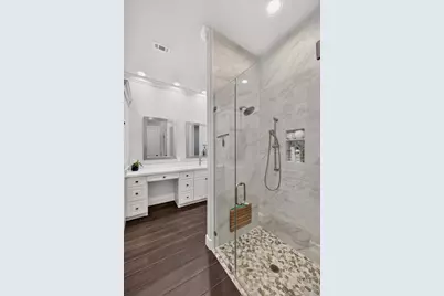 509 Texas St, Tomball, TX 77375 - Photo 25