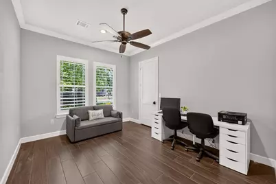 509 Texas St, Tomball, TX 77375 - Photo 29