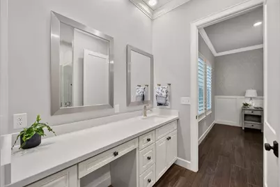509 Texas St, Tomball, TX 77375 - Photo 27