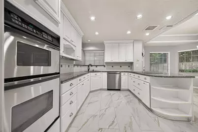 1422 N Yegua River Circle, Sugar Land, TX 77478 - Photo 9