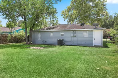 7417 Stephanie Drive, Deer Park, TX 77536 - Photo 15