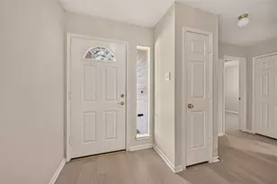 9202 Desirable Dr, La Porte, TX 77571 - Photo 3
