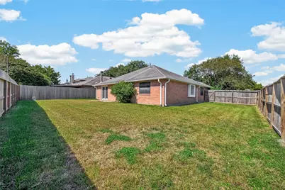 9202 Desirable Drive, La Porte, TX 77571 - Photo 19