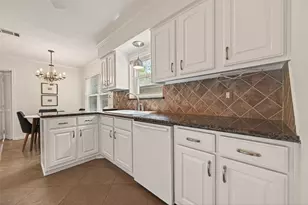 4505 Waycross Dr, Houston, TX 77035 - Photo 17