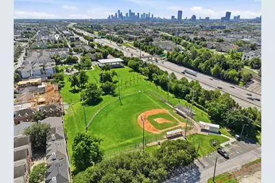 2106 Radcliffe Street, Houston, TX 77007 - Photo 3
