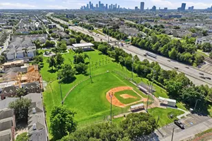 2106 Radcliffe St, Houston, TX 77007 - Photo 3